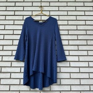 Habitat Blue Textured Tunic Top L Asymmetrical Hem 3/4 Sleeve Artsy Comfort